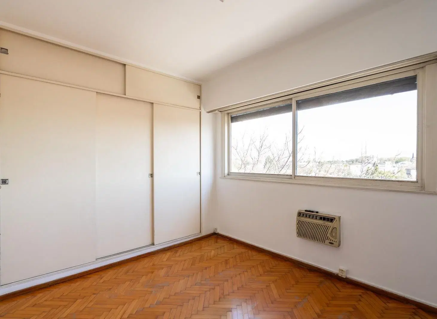 Departamento Tres Ambientes. Venta. Flores. Con Balcón 4