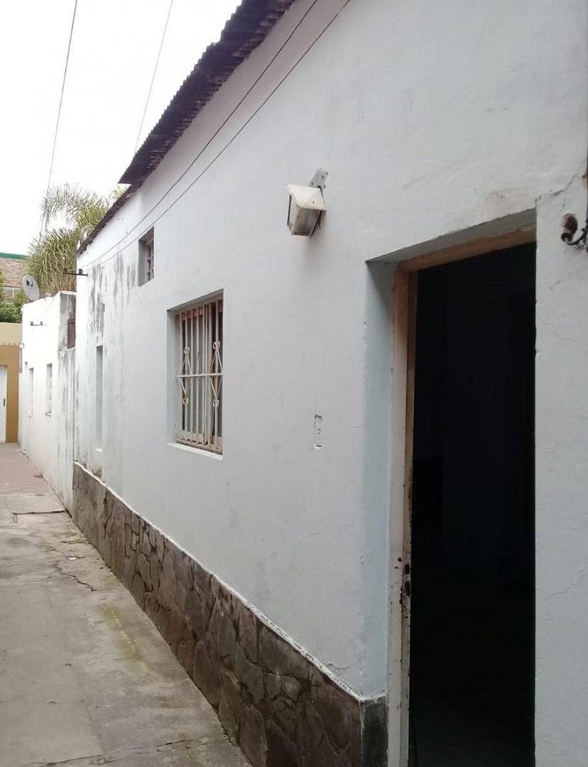 vendo dpto a metros de av lopez y planes-a reciclar