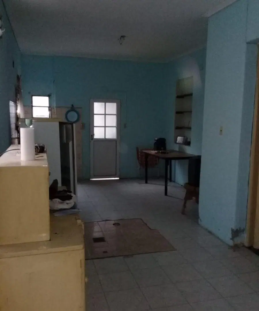 vendo dpto a metros de av lopez y planes-a reciclar 4