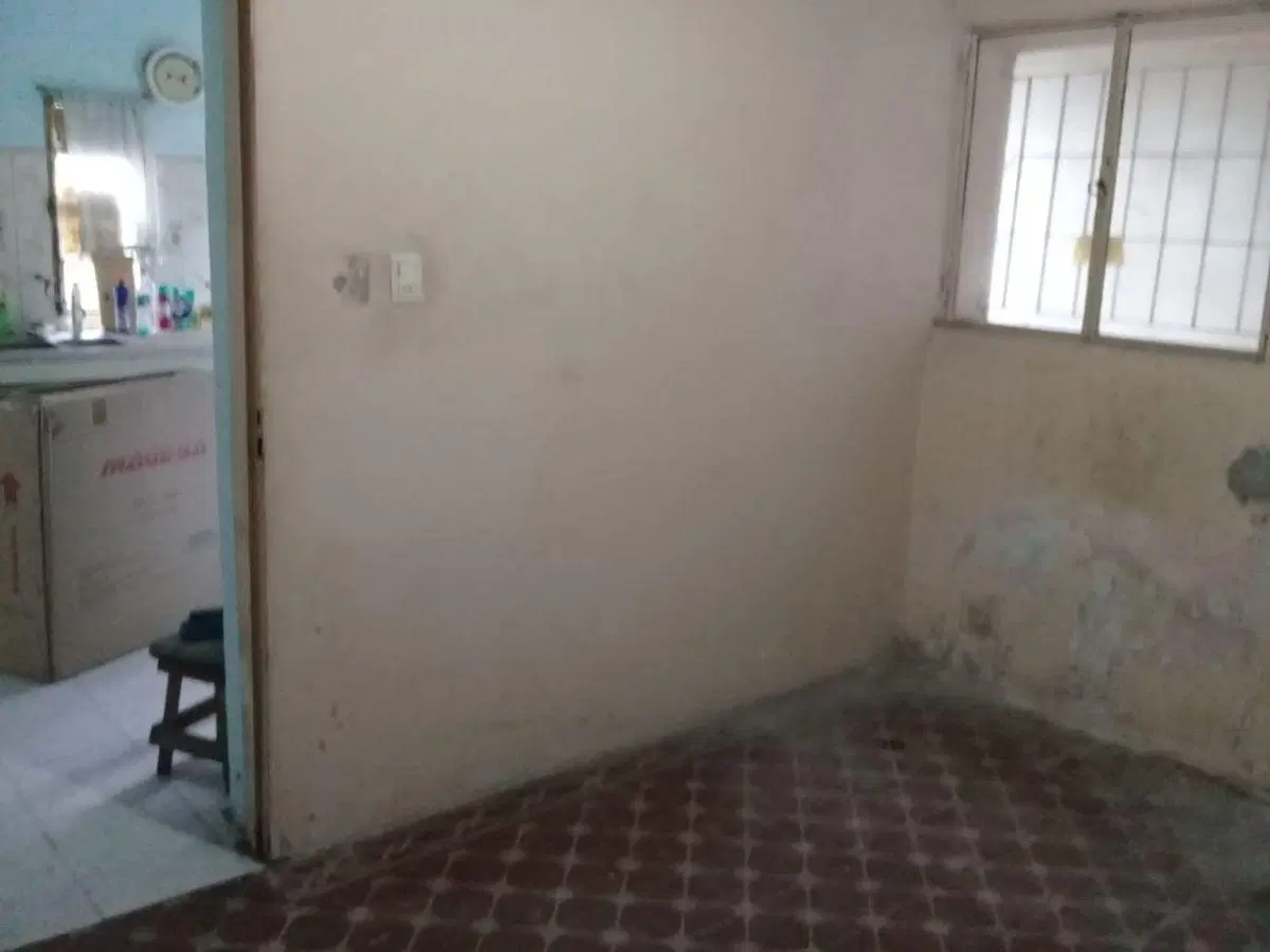 vendo dpto a metros de av lopez y planes-a reciclar 8