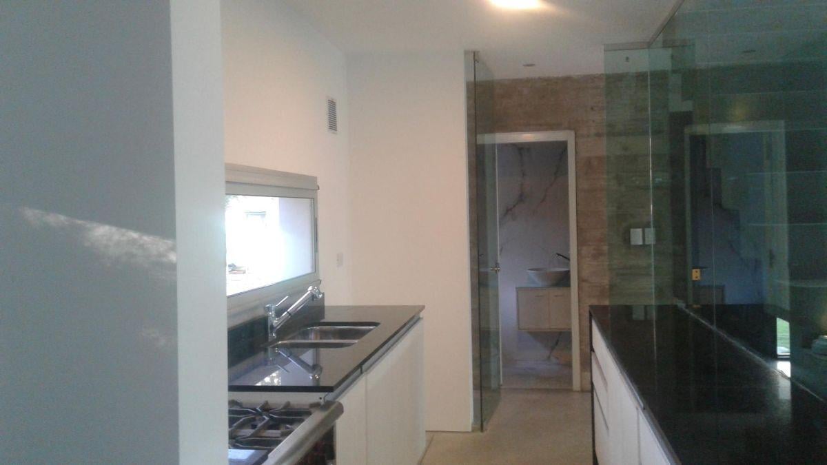 LOS CAROLINOS ALQUILO CASA EN HOUSING 3 D