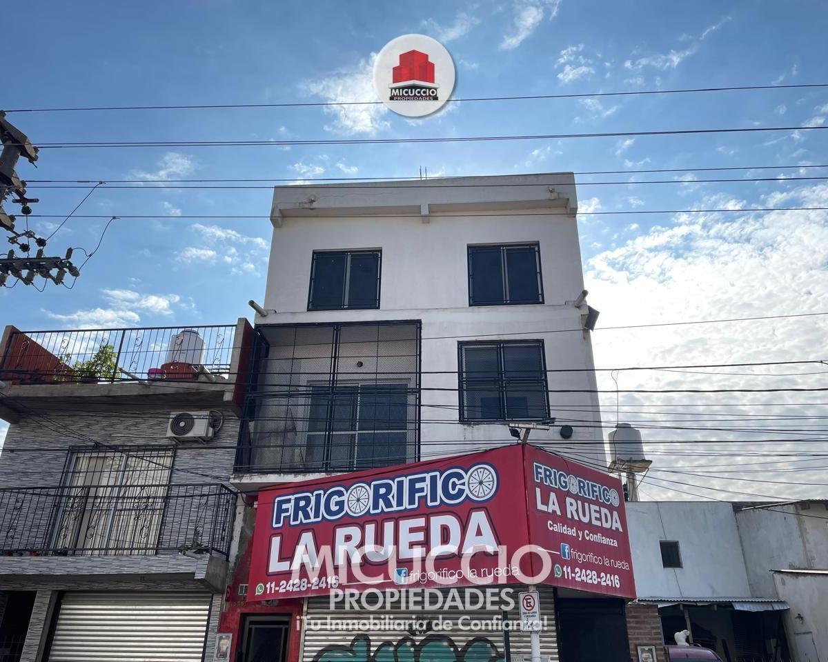 Departamentos con Local en Venta, Av Constituyentes N°1525, Garín, Escobar. Posibilidad de Permuta. 3