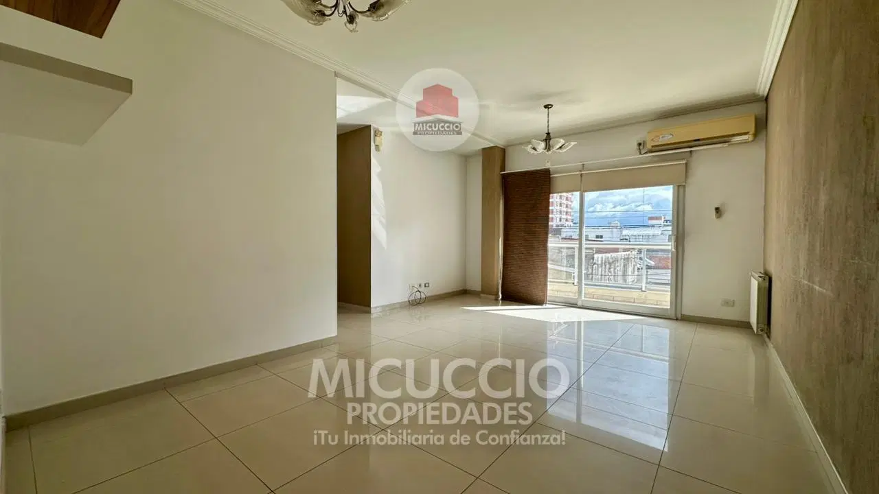 Departamento en alquiler | Edilfredo Ameghino N°438 (1°B) | Escobar centro 1