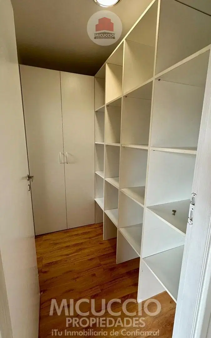 Departamento en alquiler | Edilfredo Ameghino N°438 (1°B) | Escobar centro 5