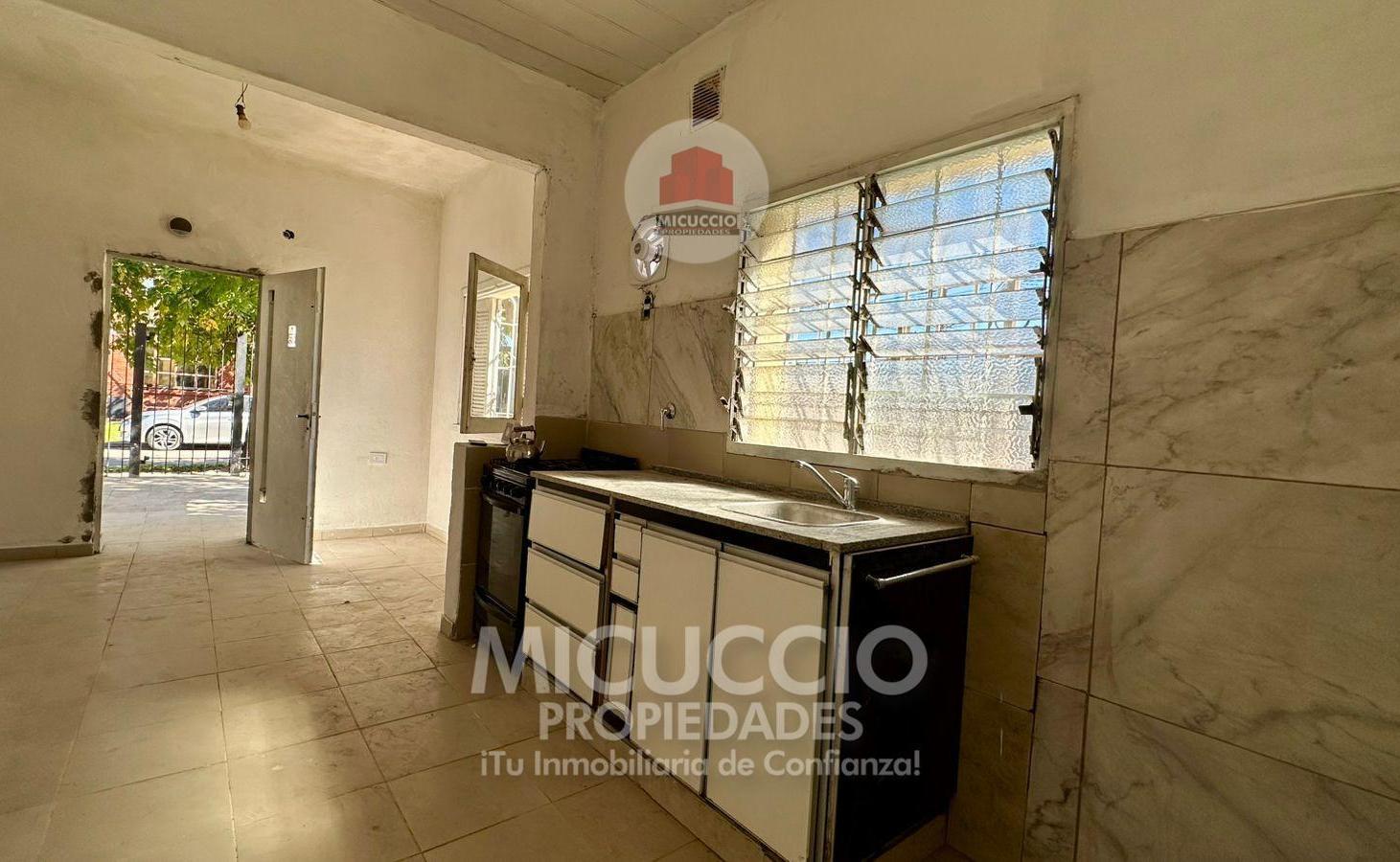 Foto de Casas en venta | Gral. Paz esq. Lauria | Escobar. IDEAL P/ RENTAS, imagen 2