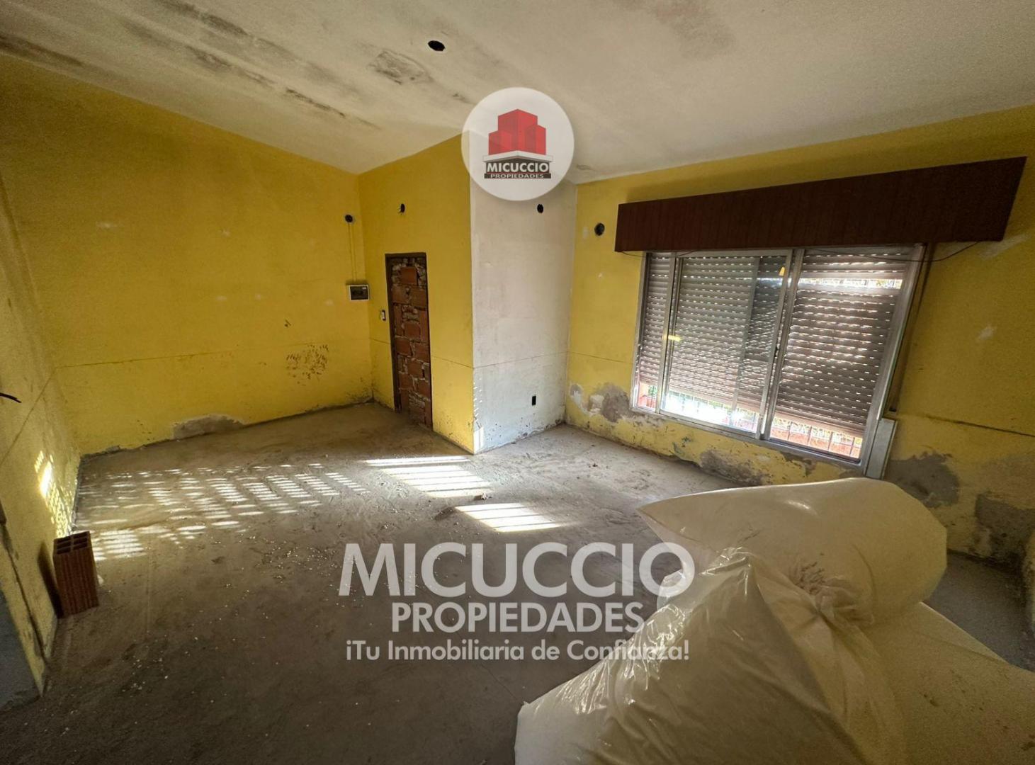 Foto de Lote en venta con dos viviendas | Pellegrini N°309 entre Nardo y, imagen 4