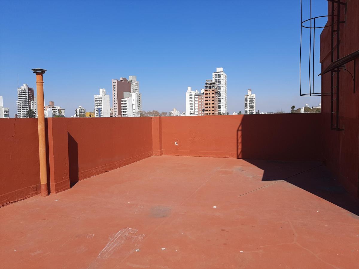 Excelente Zona Bº Candioti. Dpto con Cochera por Ascensor. Ideal Inversor. 3