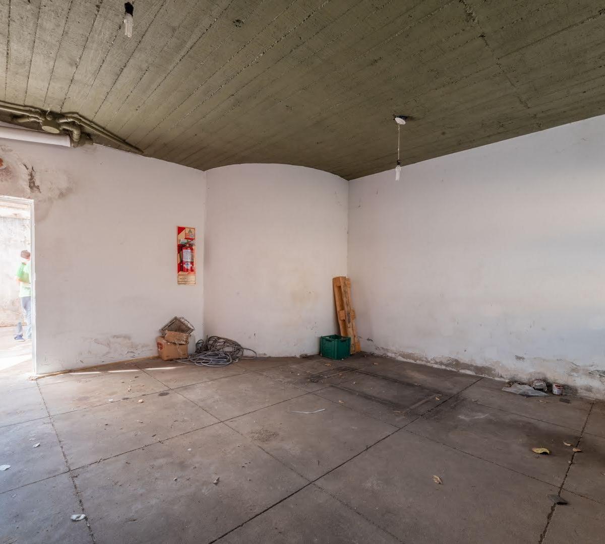 Excelente Zona Bº Candioti. Dpto con Cochera por Ascensor. Ideal Inversor. 4