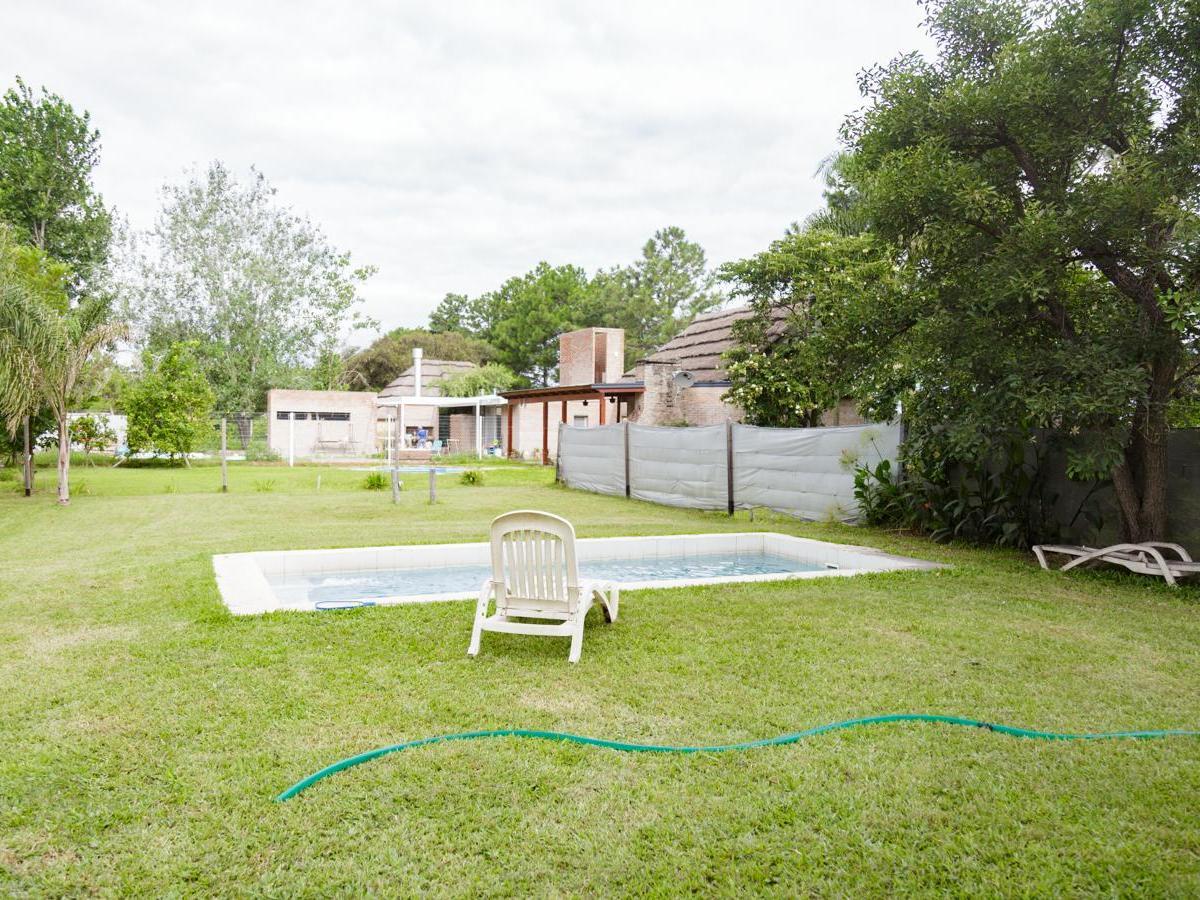 Moderna Casa Quinta en Km 11 4