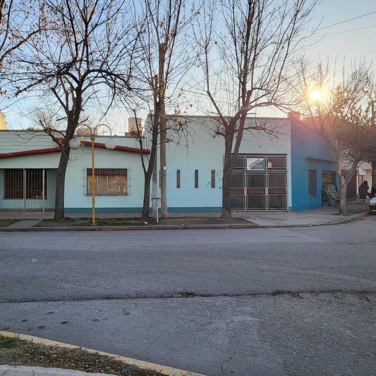 Casa y Local en Venta 1