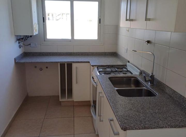 Departamento en Cipolletti con cochera 3