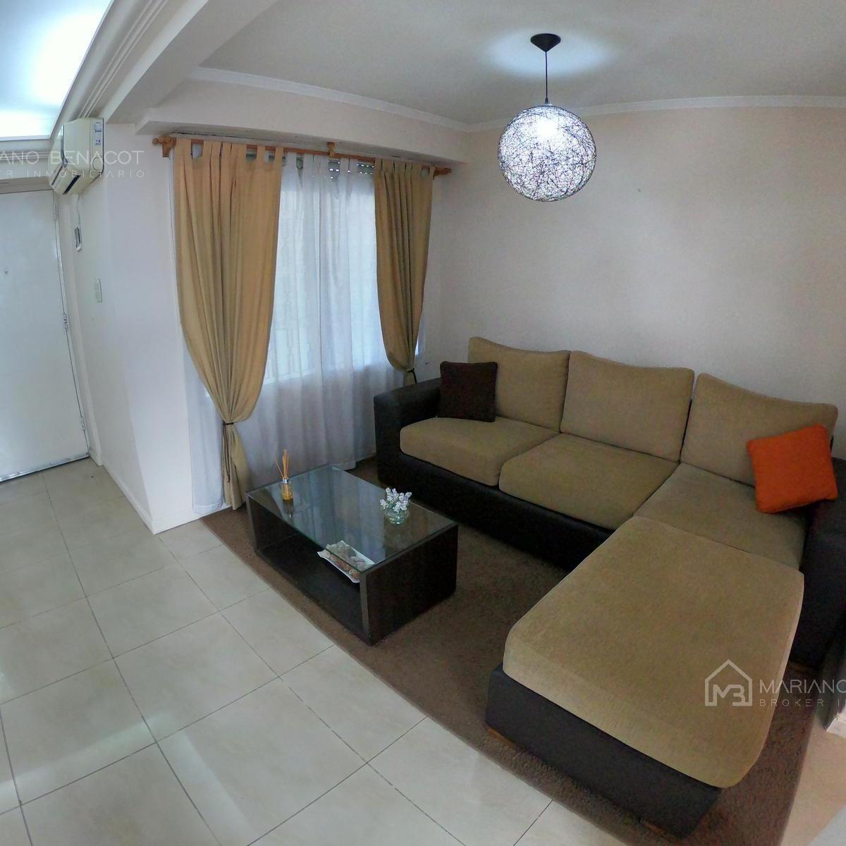 Triplex 4 Amb + Dependencia de Servicio + Cochera + Patio + Terraza 2