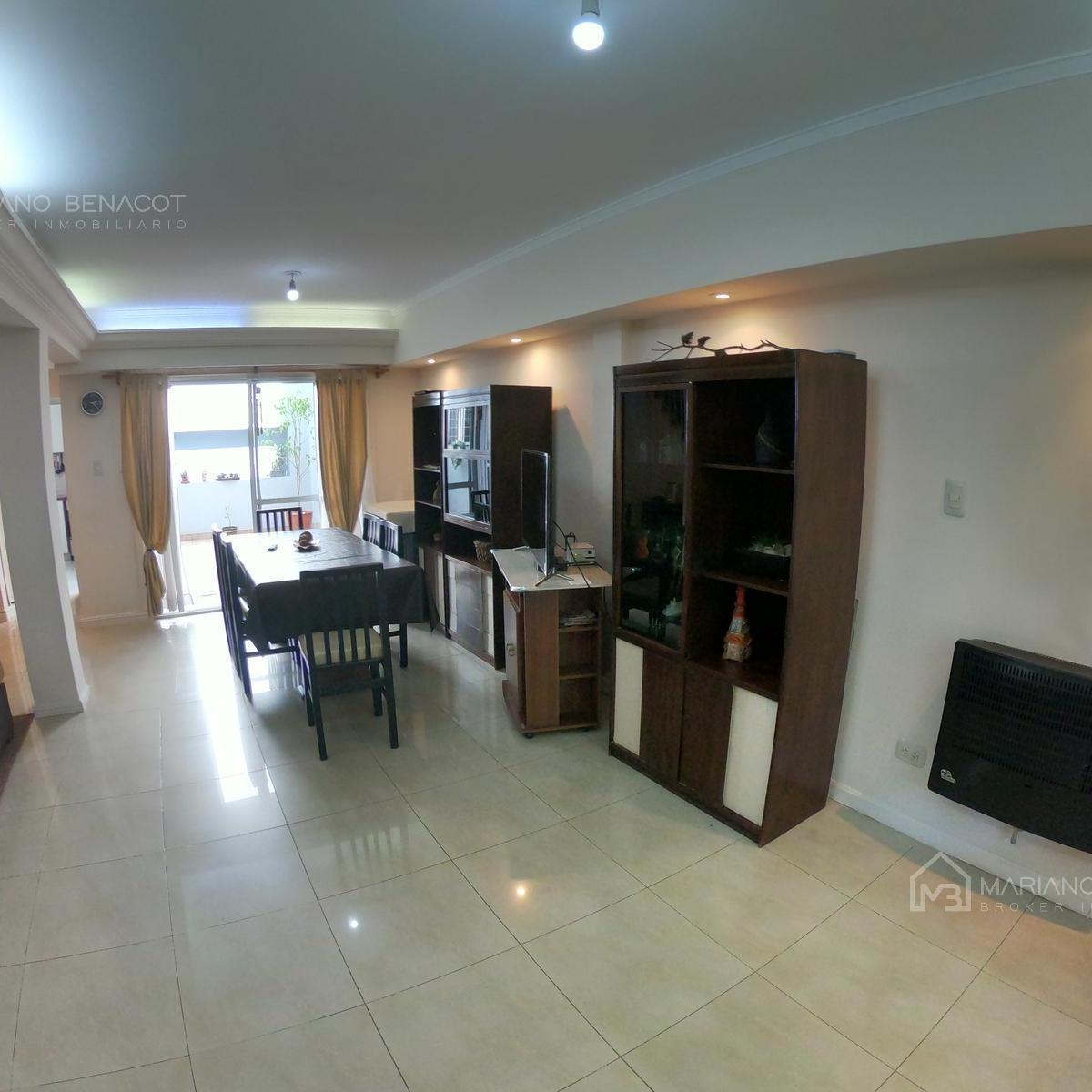 Triplex 4 Amb + Dependencia de Servicio + Cochera + Patio + Terraza 4