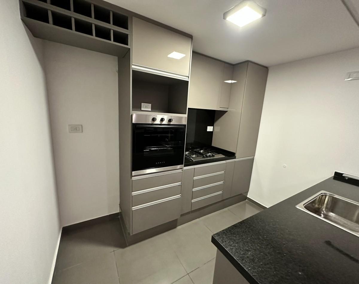 Duplex de 3 Dorm y 2 Baños, en Housing Cerrado 1