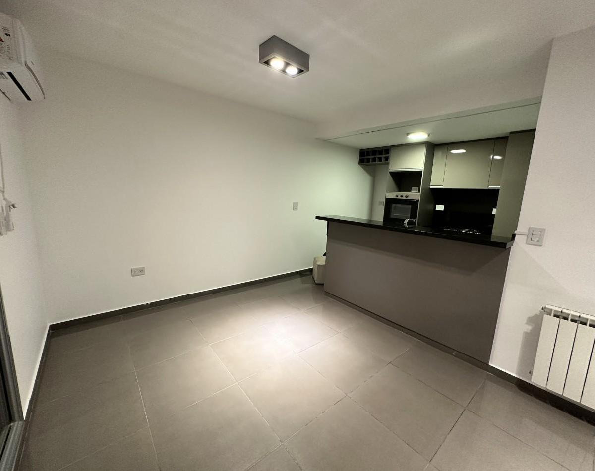 Duplex de 3 Dorm y 2 Baños, en Housing Cerrado 4