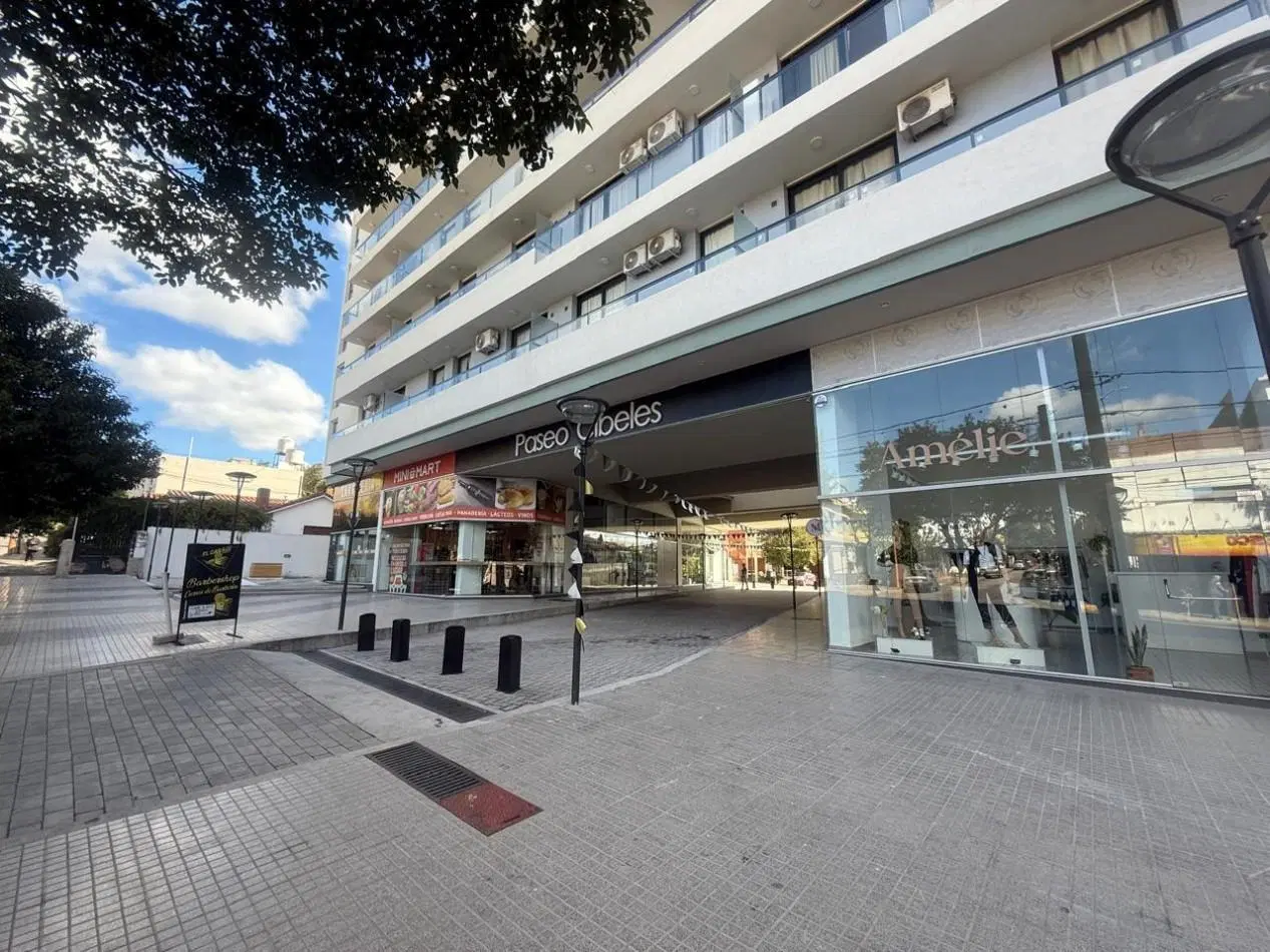 Oportunidad! Cochera en pleno centro. Edificio Cibeles 5