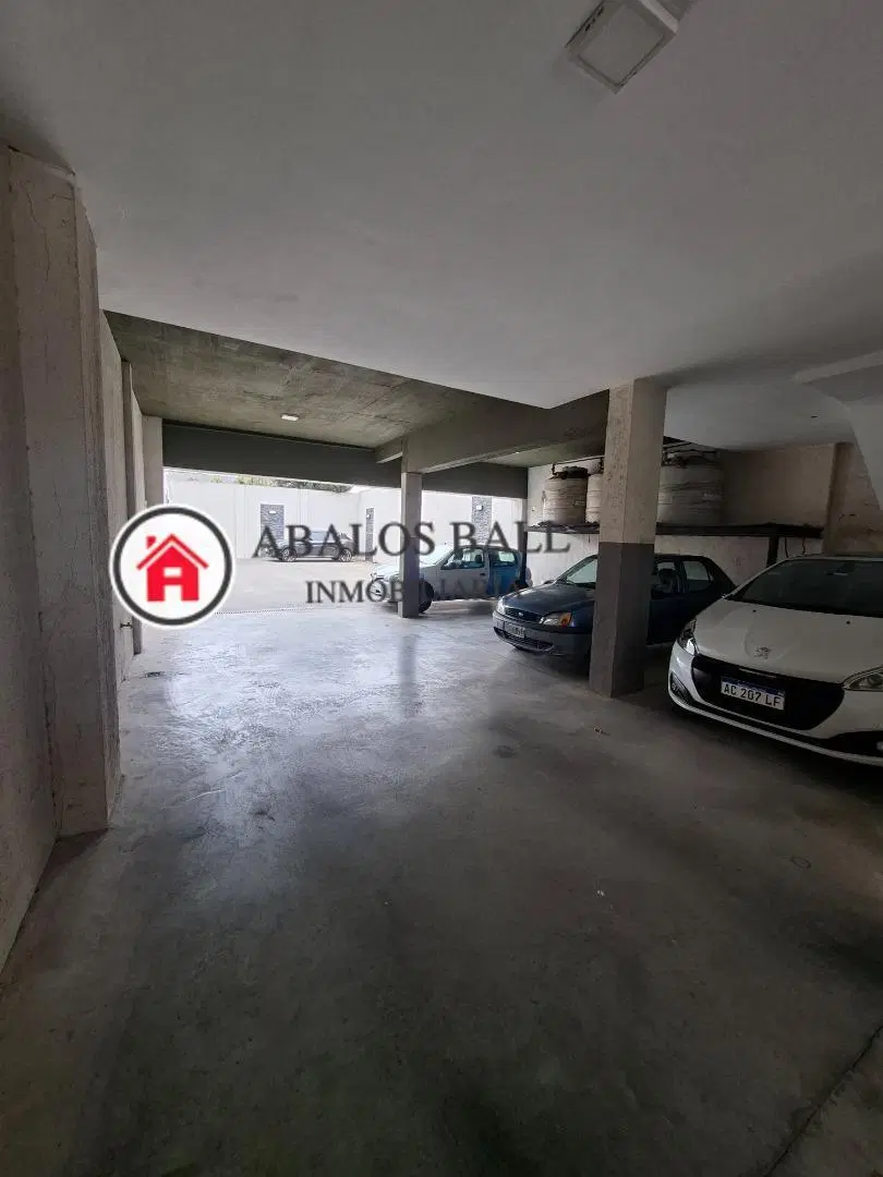 VENTA DEPTO MONOAMBIENTE AMPLIO EN LANUS OESTE 2