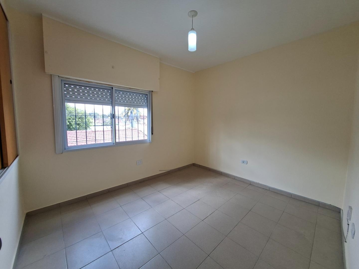 Foto de ALQUILER DUPLEX 2 DORM EN 2 PLANTAS SIN EXPENSAS!!, imagen 3