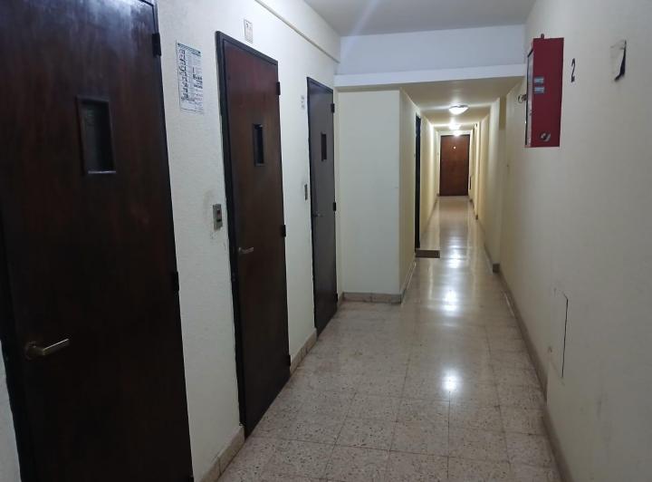 Monoambiente reciclado en excelente estado – Corrientes y Pasteur 4
