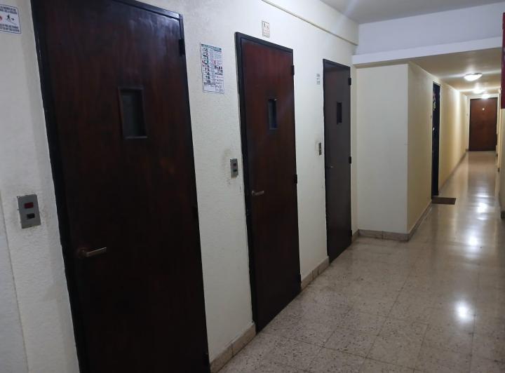 Monoambiente reciclado en excelente estado – Corrientes y Pasteur 3