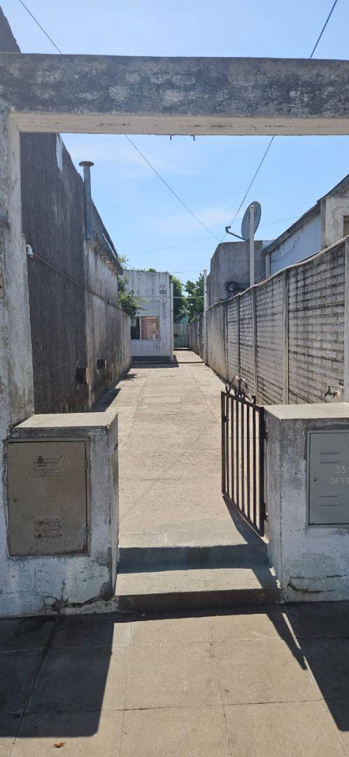 Casa 2 dormitorios. | santa fe al 300