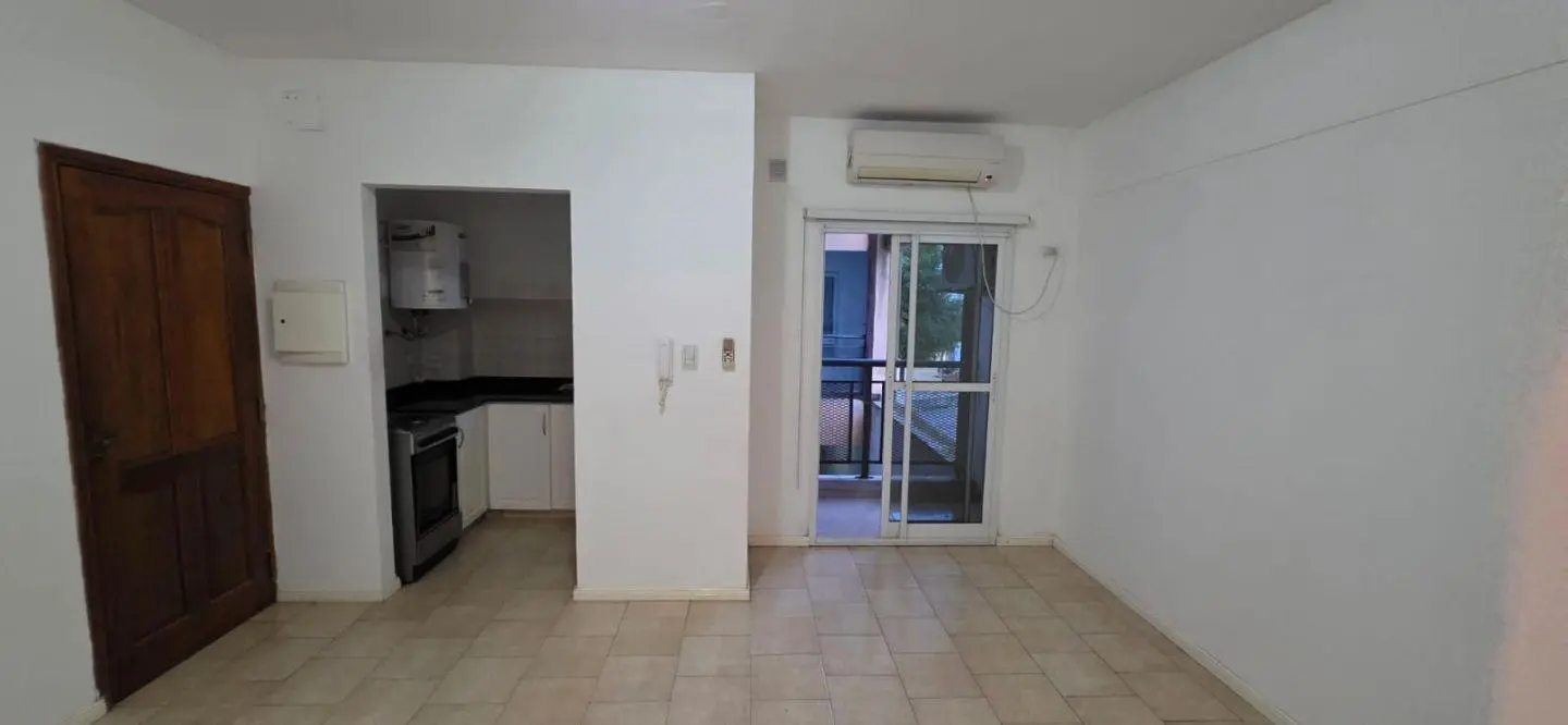 Departamento 1 dormitorio. | Vedia al 200 5
