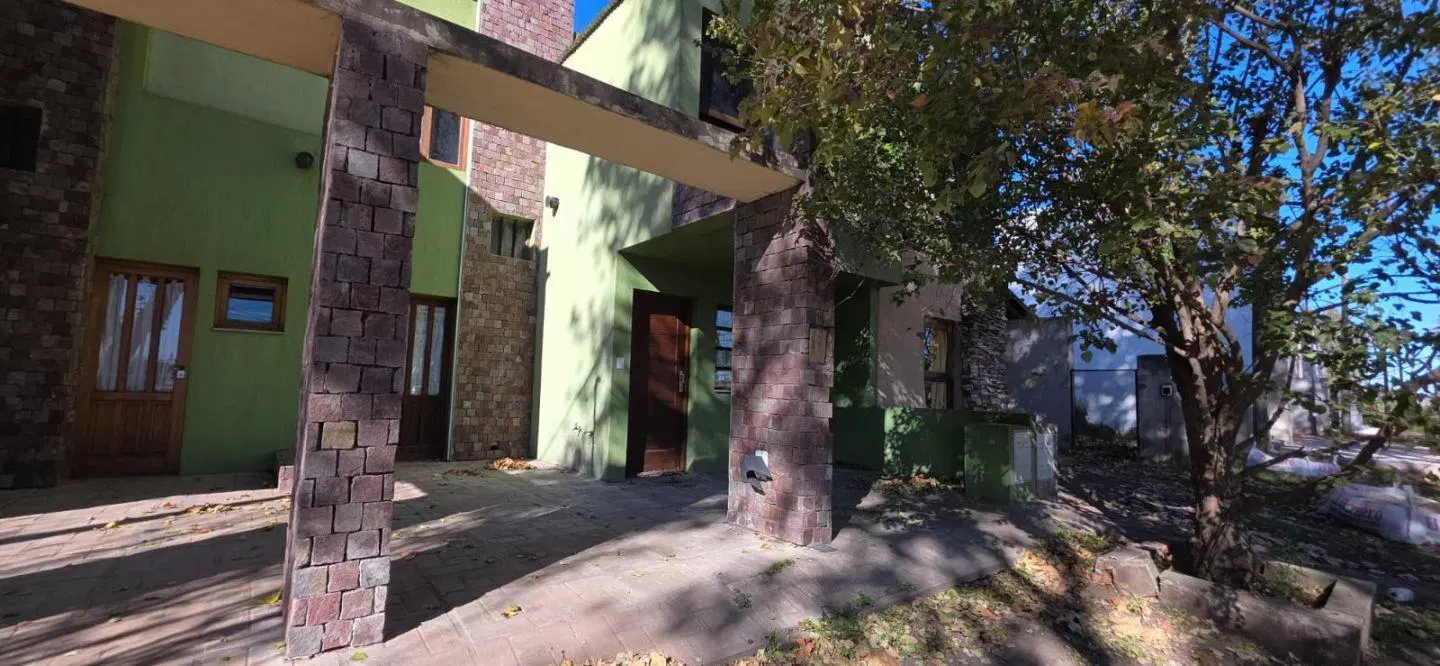 Casa 3 dormitorios. | Compaire 4