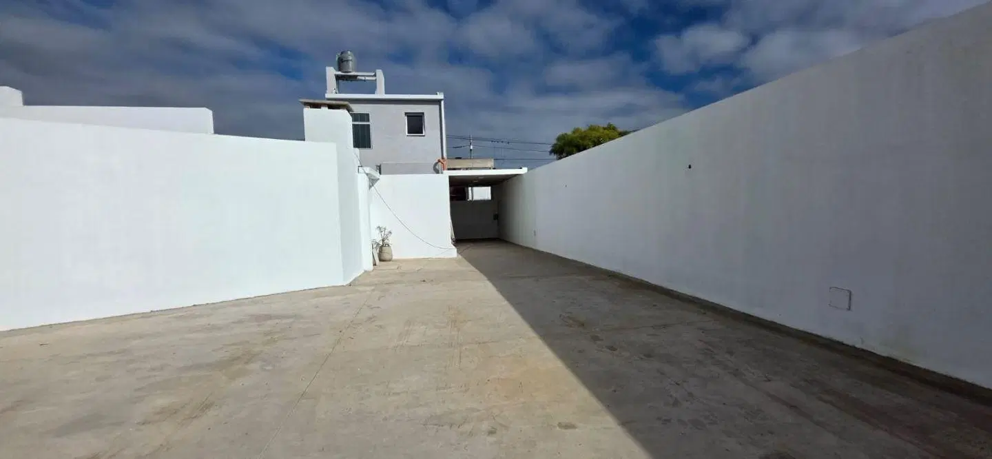 Galpón . | San Juan al 700 4