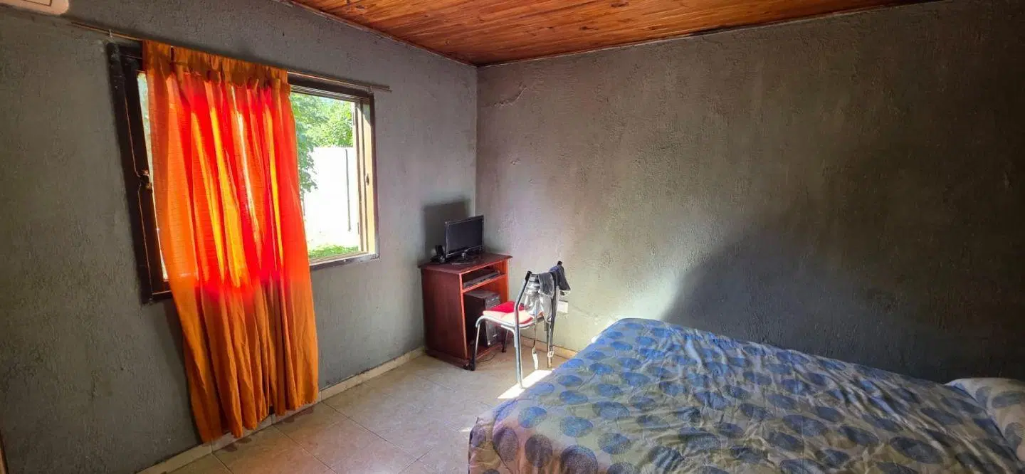 Casa 2 dormitorios. | Lugones al 1500 2
