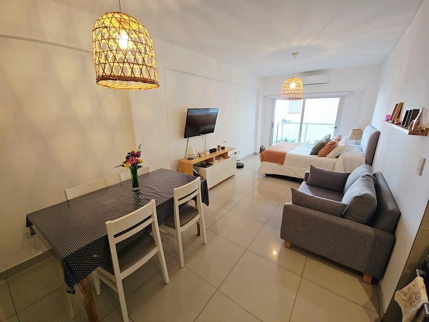 Excelente Monoambiente Premium en Edificio Sky 4