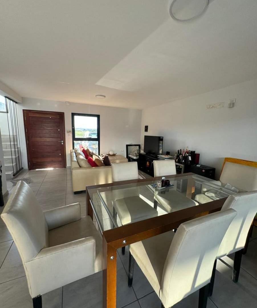 Foto de Venta duplex Terrazas de Manantiales 3 habitaciones, imagen 4