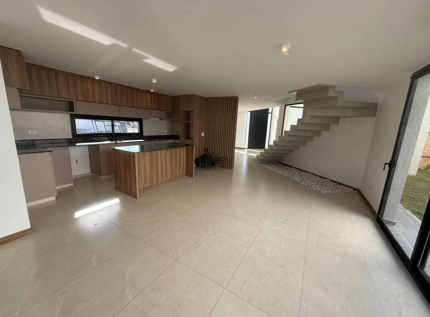Colinas de Manantiales Venta casa 3 Dormitorios 250360 cub.terreno 2