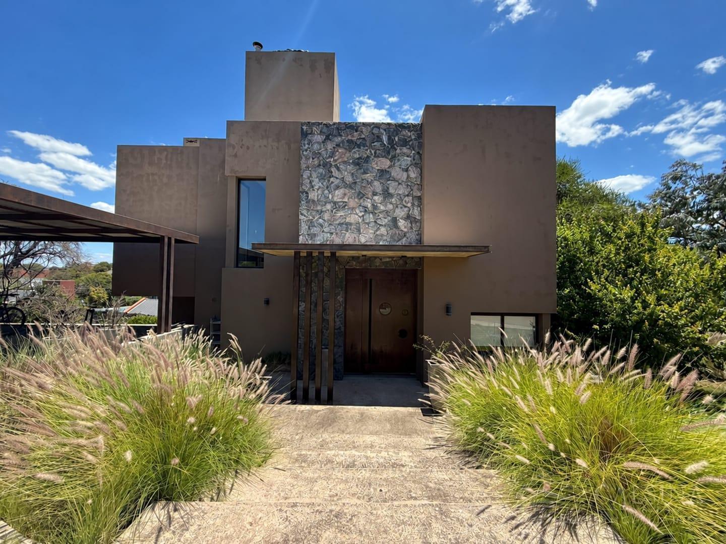 Foto de Casa La Serena Country Mendiolaza oportunidad (raparaciones minimas a, imagen 2