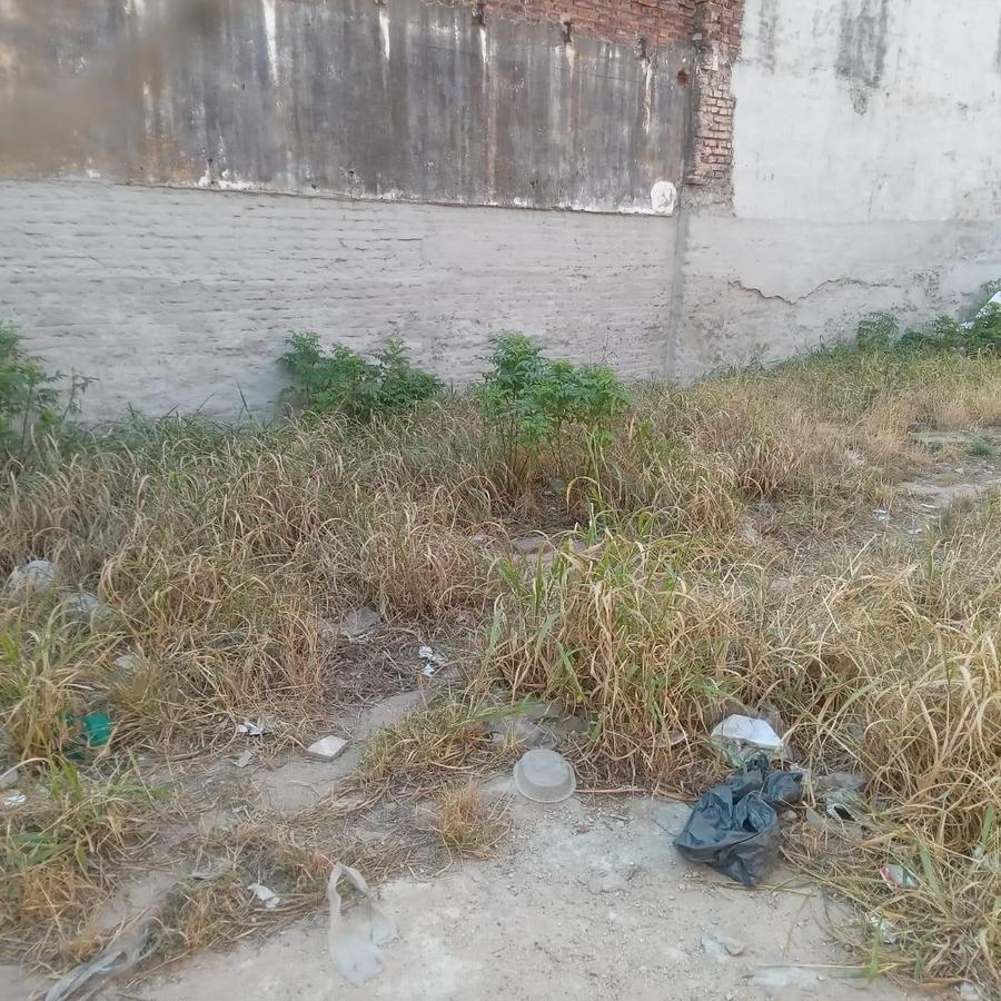 Venta excepcional terreno en Av. Esquiu.