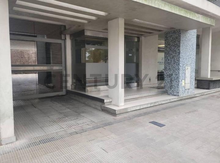 Alquiler 1 dormitorio con vestidor y balcón en La Plata 1