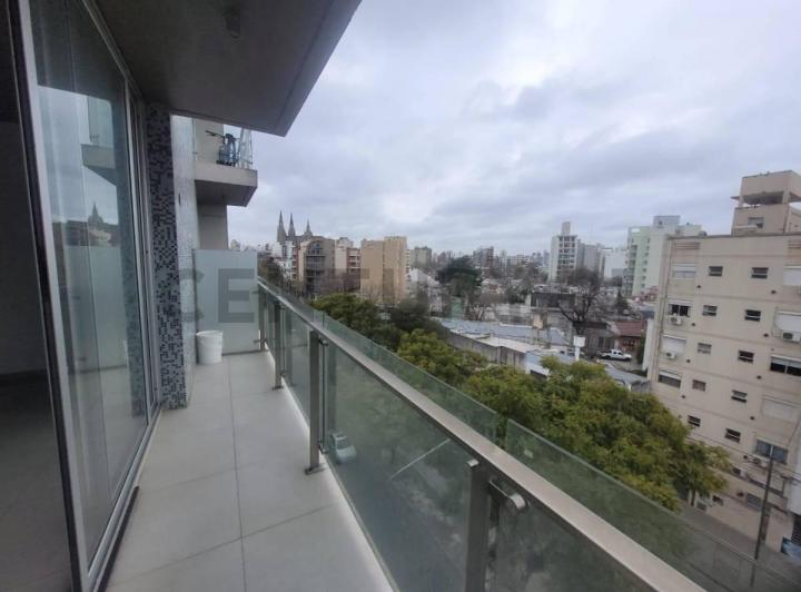 Alquiler 1 dormitorio con vestidor y balcón en La Plata 5