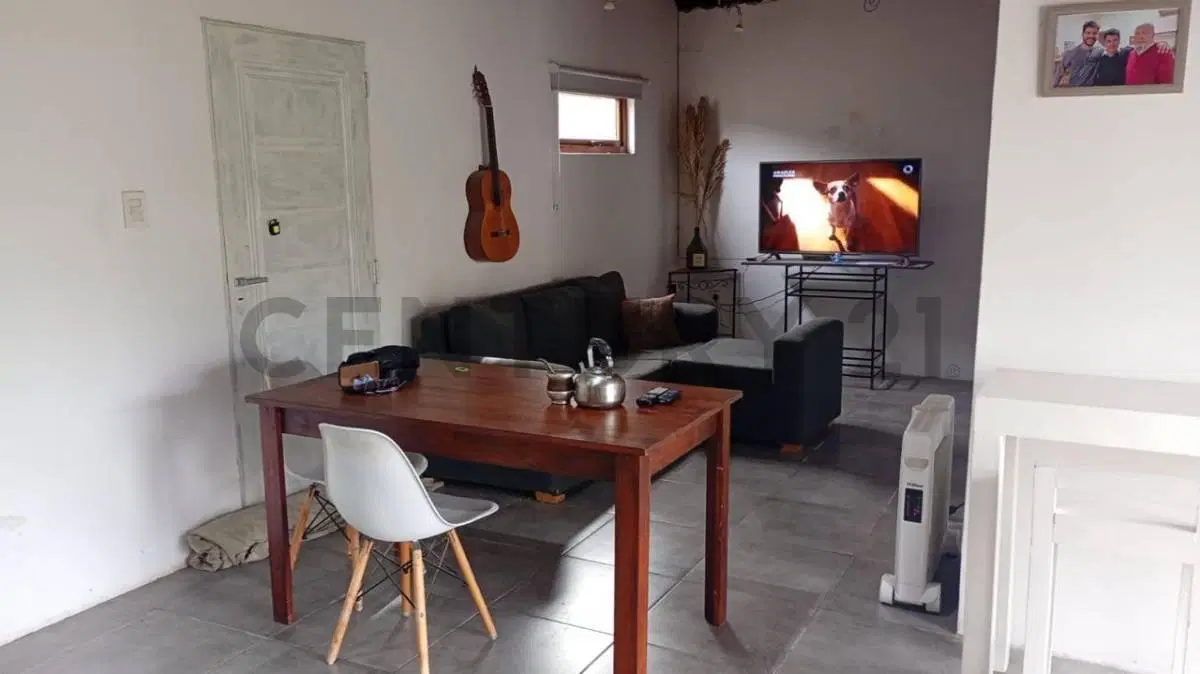 VENTA DE CASA EN MELCHOR ROMERO, LA PLATA 2
