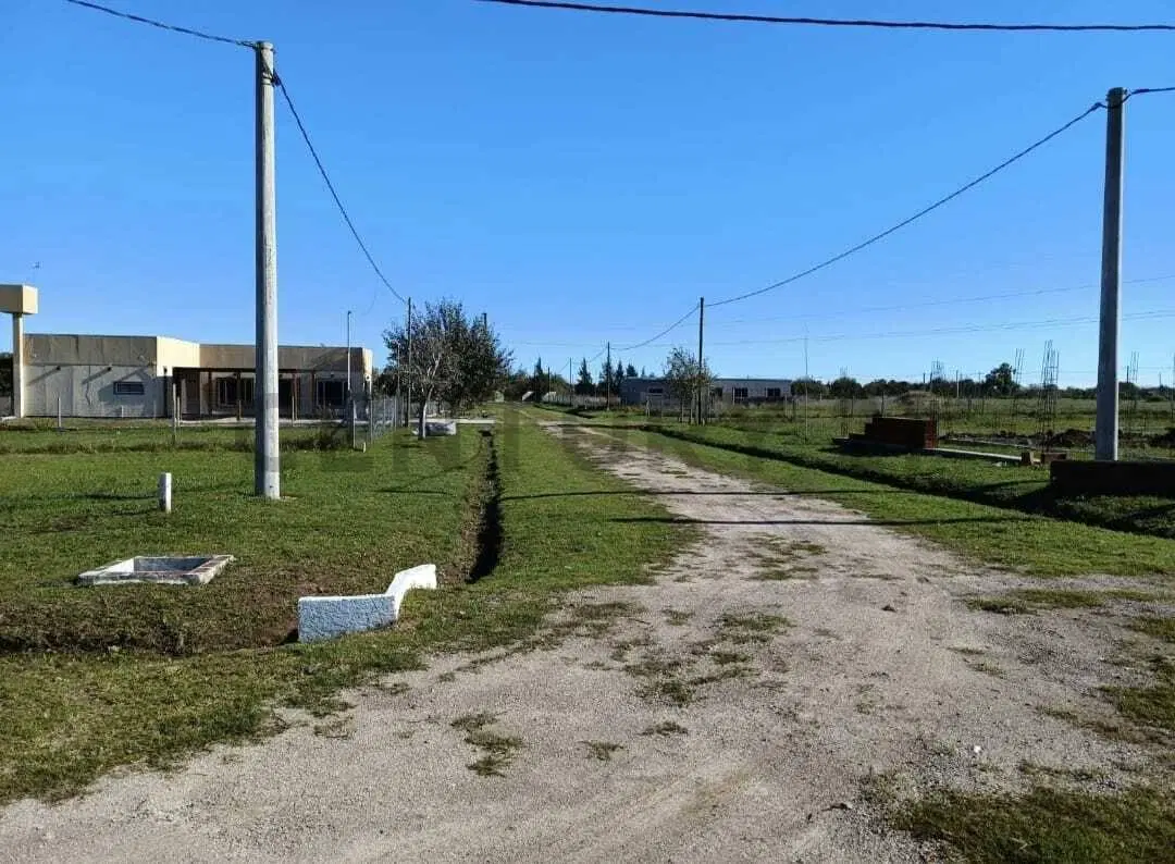LOTE DE 1033 m2 con pileta y galería En Condominio Finca Rincón Dorado - Arana, La Plata 4