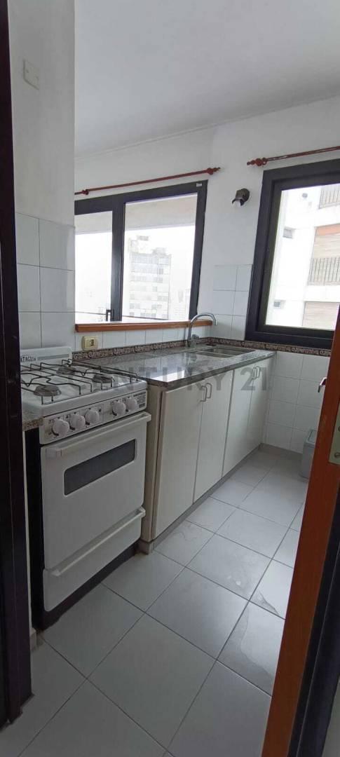 Foto de DEPARTAMENTO DE 1 DORMITORIO Y COCHERA!, imagen 2