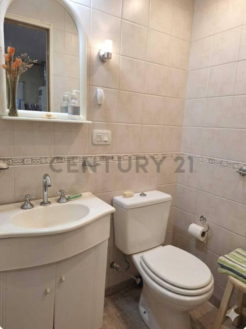 Foto de PH TIPO CASA AL FRENTE A LA VENTA EN LA PLATA, imagen 5