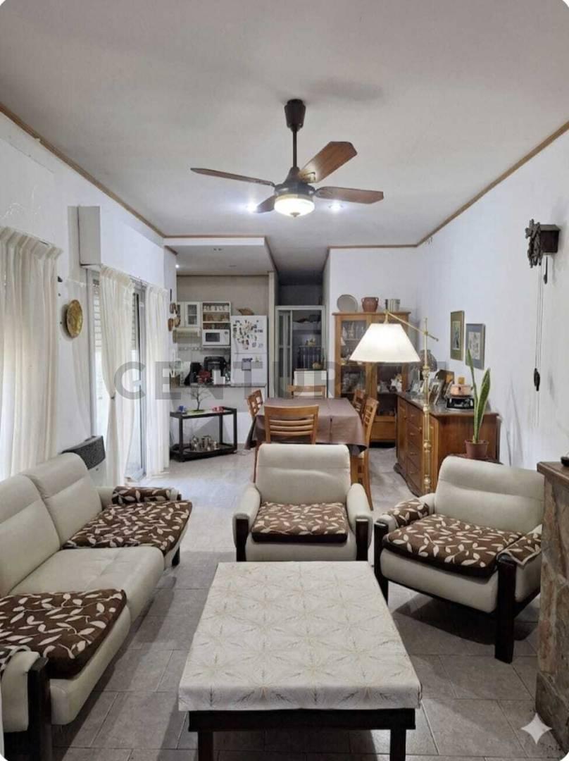 Foto de PH TIPO CASA AL FRENTE A LA VENTA EN LA PLATA, imagen 1