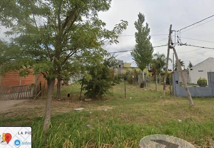 Foto de Lote en venta en Los Hornos sobre 155 entre 73 y 74, imagen 2