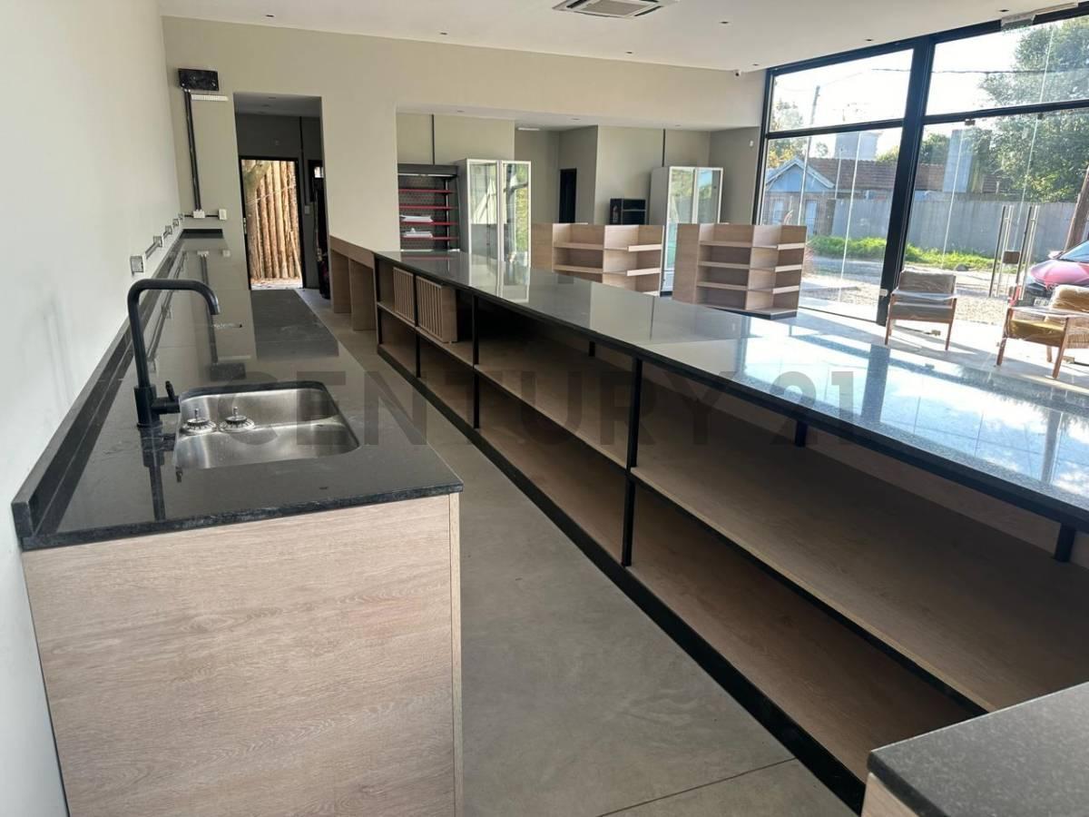 Foto de Local en venta en City Bell, imagen 2