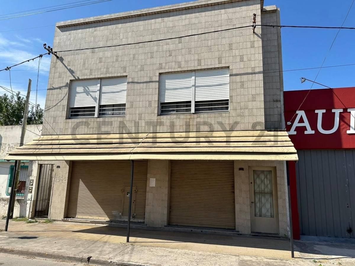Foto de Casa dos dormitorios + local en venta Berisso, imagen 1