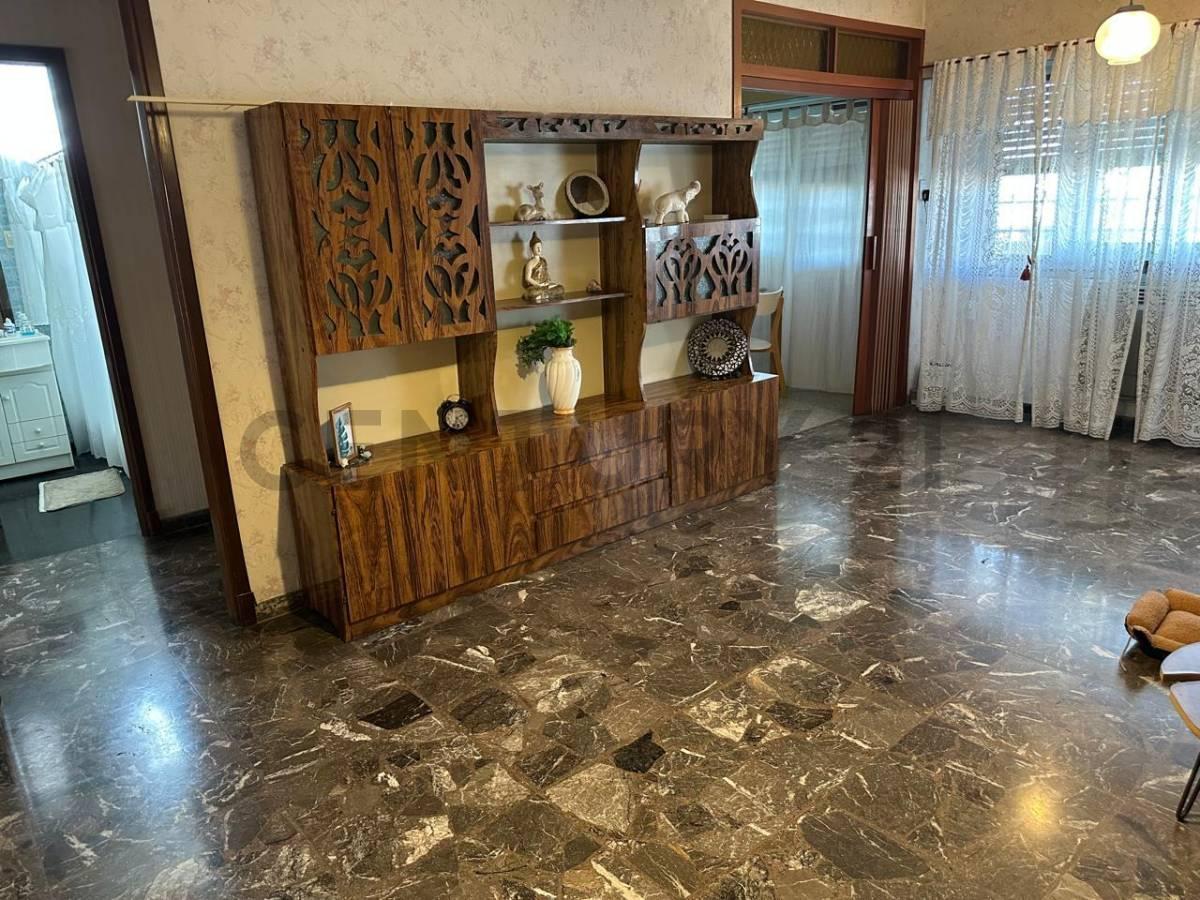 Foto de Casa dos dormitorios + local en venta Berisso, imagen 5