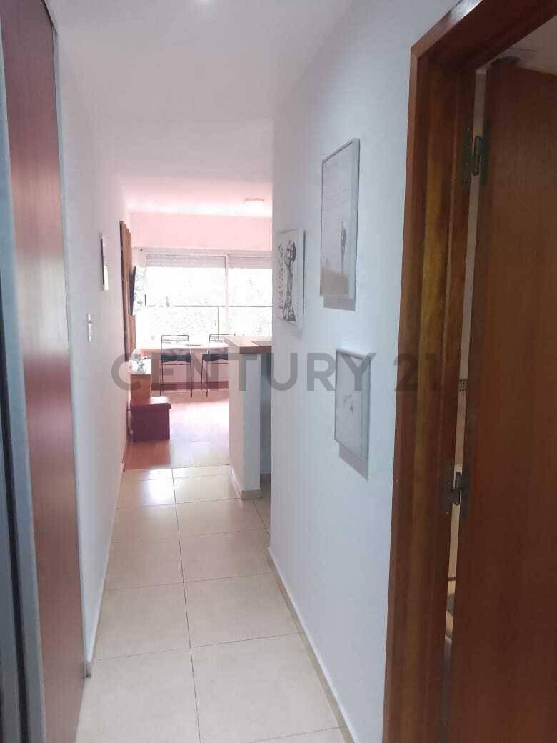 Foto de Venta Monoambiente amoblado + Cochera en La Plata, imagen 4