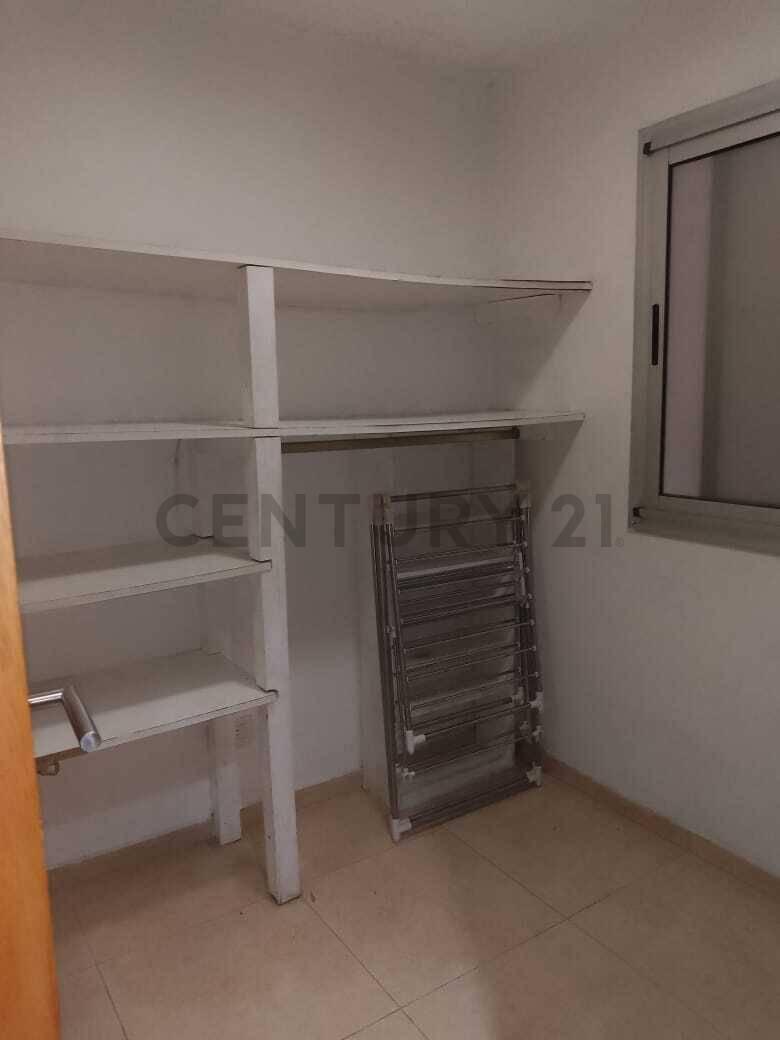 Foto de Venta Monoambiente amoblado + Cochera en La Plata, imagen 5