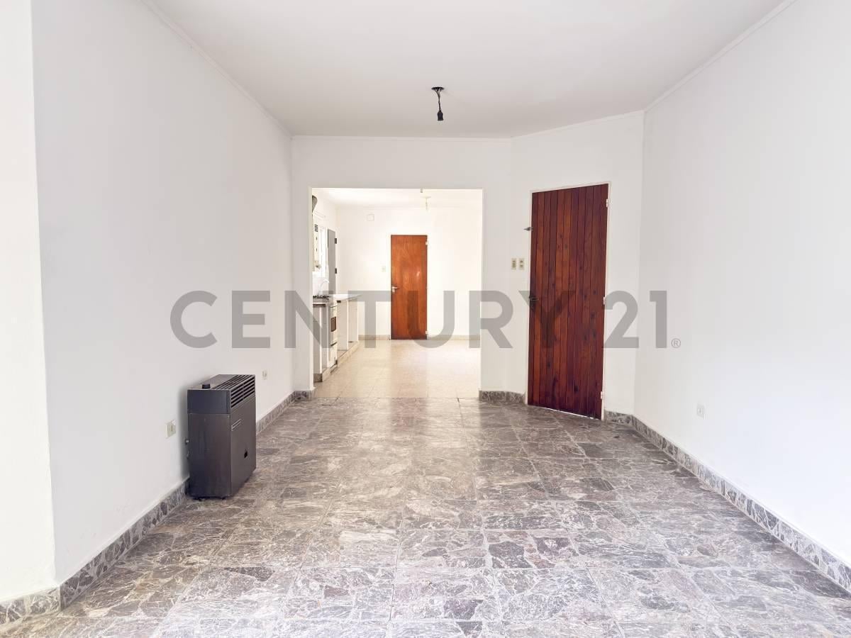 Foto de ¡TOLOSA: CASA + LOCAL + GRAN PARQUE! IDEAL VIVIENDA O INVERSIÓN, imagen 2