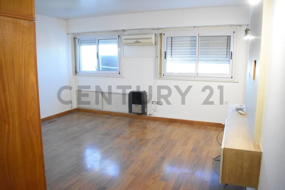 Foto de VENTA DE DEPARTAMENTO CON COCHERA , LA PLATA, imagen 2