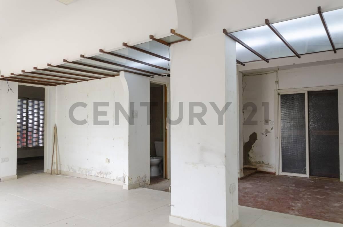 Foto de Casa con local en venta en Los Hornos, imagen 5